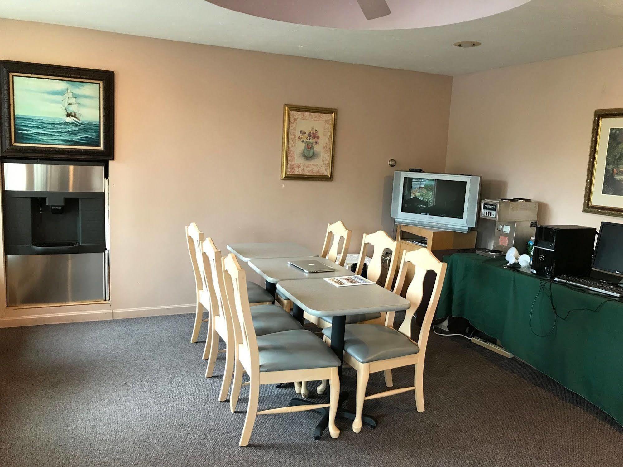 经济山林小屋汽车旅馆 斯特布里奇 外观 照片
